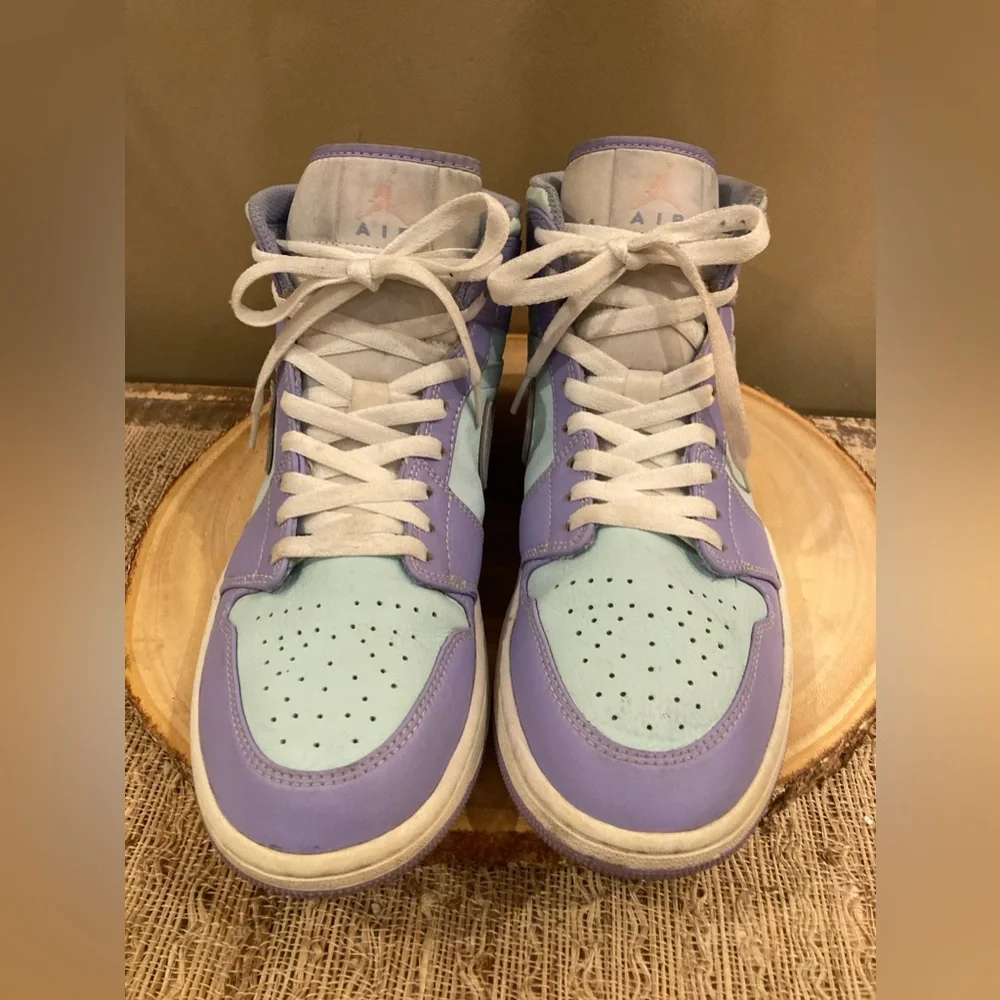 Air Jordan 1 Mid Purple Pulse 554724-500‎ Sz-11 White & Purple